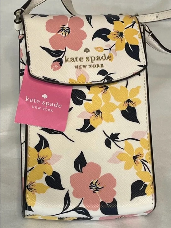 kate spade Handbags - NWT Kate Spade Staci Lily Blooms Floral Phone Crossbody Bag K7277, MSRP $199